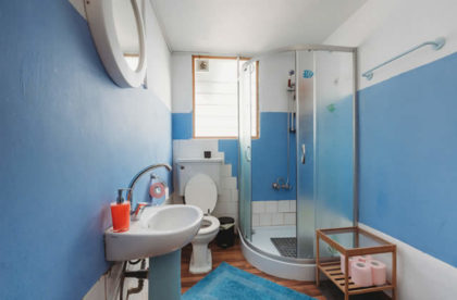 keep dorm bathroom clean