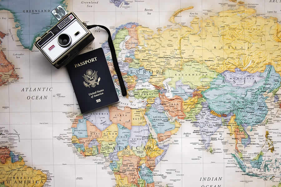 pros cons studying abroad