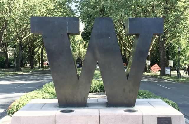 what to look for when touring universities