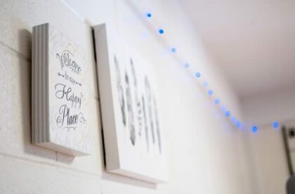 ways to decorate your college apartment