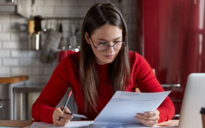 How To Spend Money Effectively on a Tight Monthly Budget