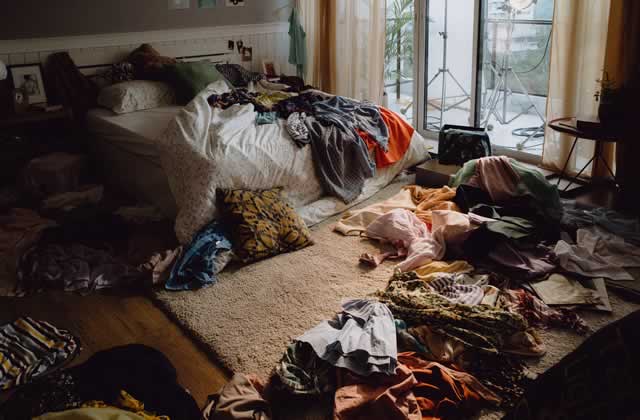 messy roommate